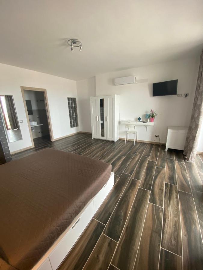 ויאסטה Manfredi Sea Room מראה חיצוני תמונה