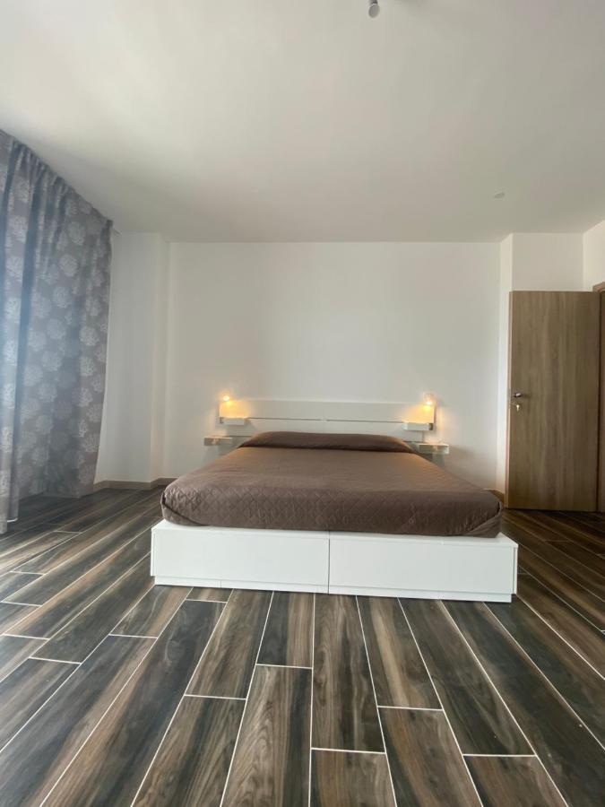 ויאסטה Manfredi Sea Room מראה חיצוני תמונה