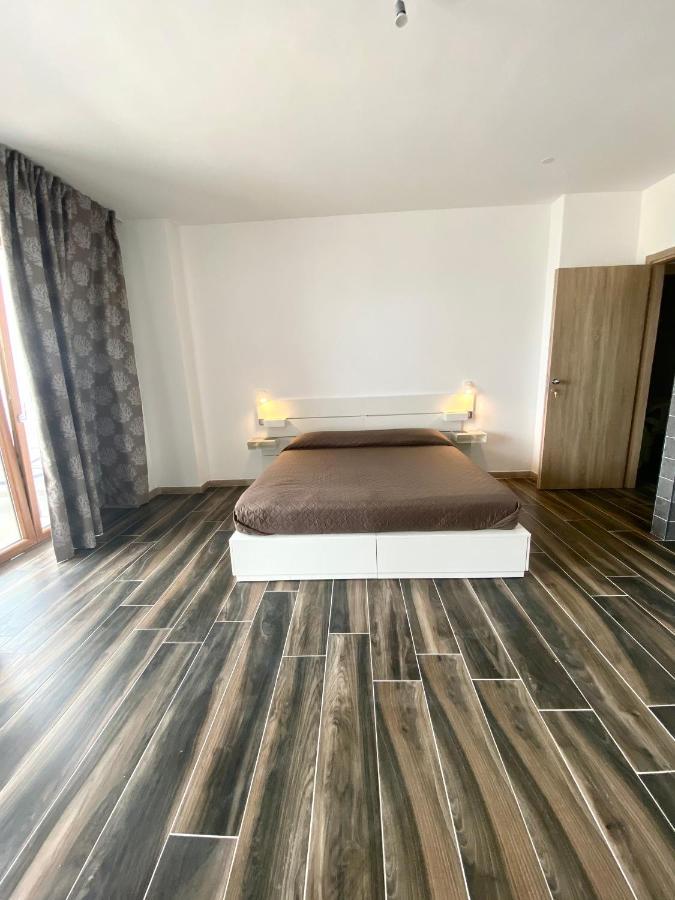 ויאסטה Manfredi Sea Room מראה חיצוני תמונה