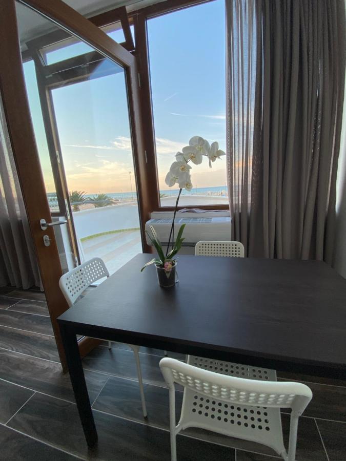 ויאסטה Manfredi Sea Room מראה חיצוני תמונה
